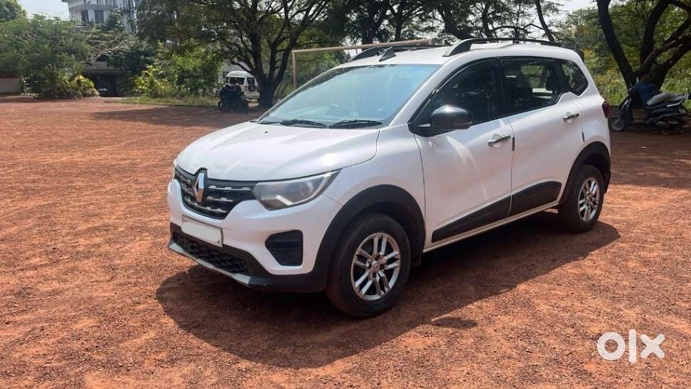 Renault Triber Rxt, 2023, Petrol