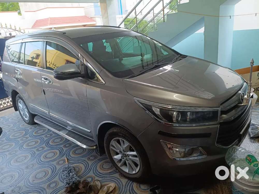 Toyota Innova Crysta 2.4 2017
