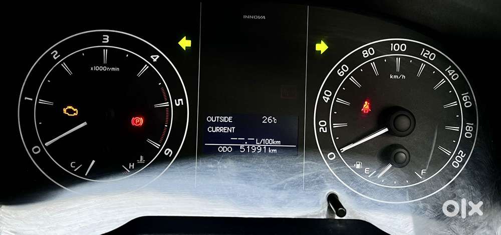 Toyota Innova Crysta [2020-ongoing] 2.4 Gx 7 Str, 2023, Diesel