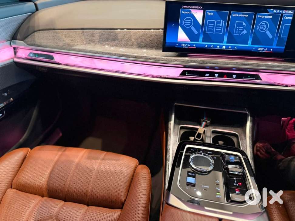 Bmw I7 Xdrive60, 2023, Electric