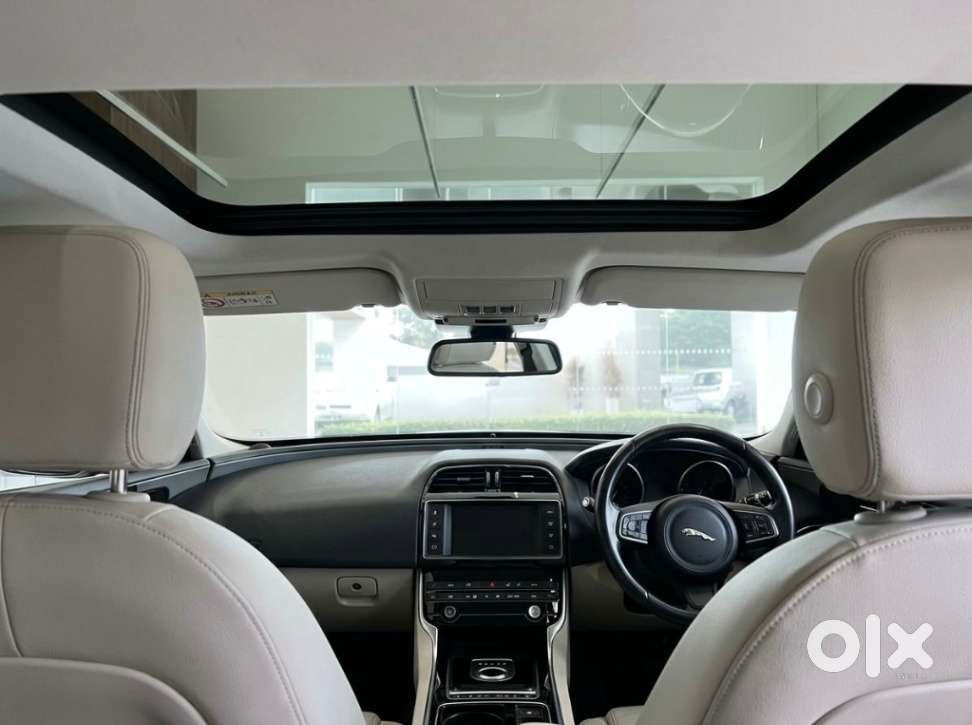 Jaguar XE Prestige, 2017, Petrol