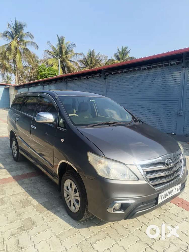 Toyota Innova 2013 (g) Version