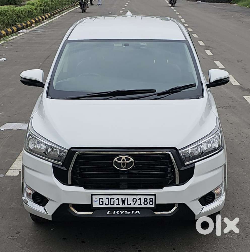 Toyota Innova Crysta 2.4 Gx 8 Str, 2023, Diesel