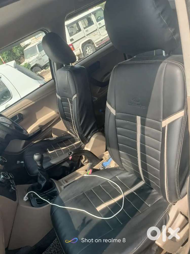 Mahindra Tuv 300 2019