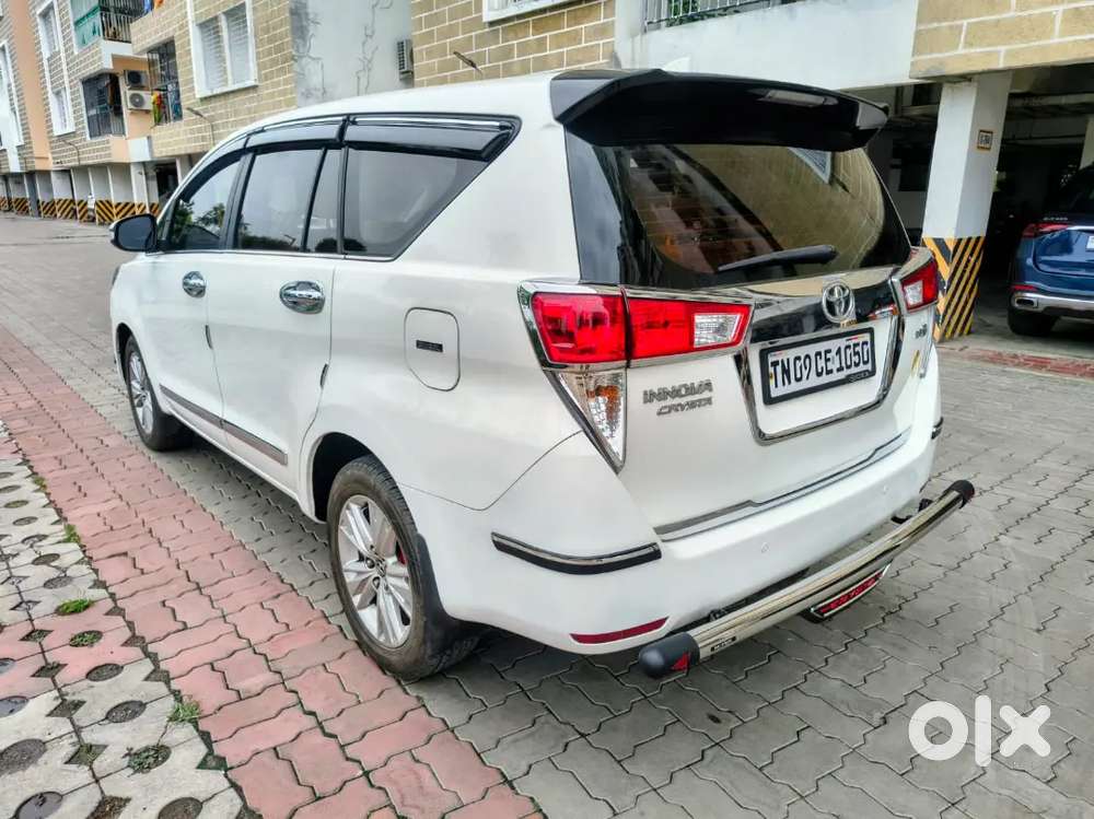 Toyota Innova Crysta 2016 Variant