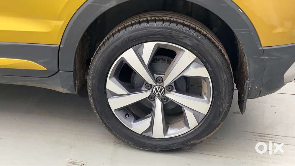 Volkswagen Taigun Topline 1.0 Tsi At (electric Seats), 2022, Petrol
