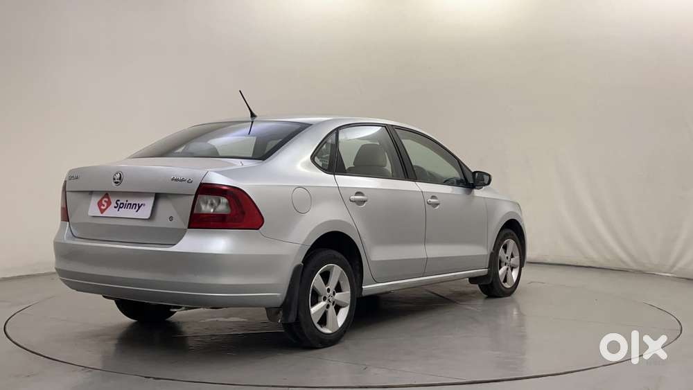 Skoda Rapid [ ] 1.6 Style Plus Mpi At, 2016, Petrol