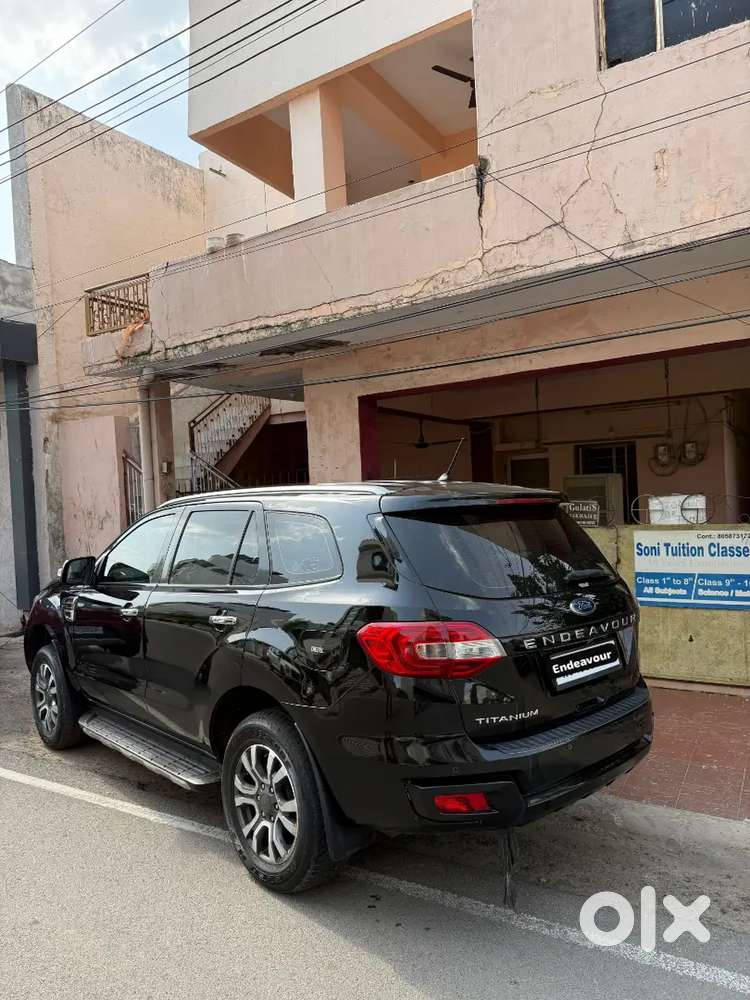 Ford Endeavour Black Beast