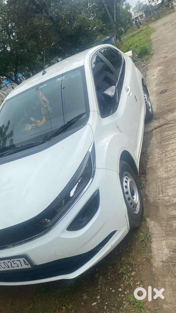 Tata Altroz 2023 Petrol 42000 Km Driven