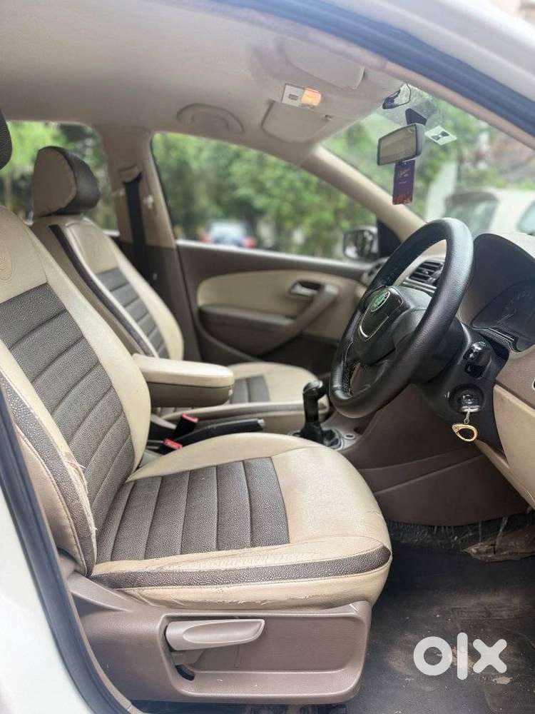 Skoda Rapid Elegance 1.6 Tdi Cr Manual, 2012, Diesel