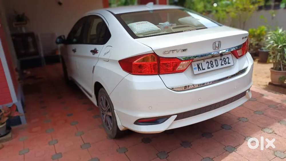 > *`honda City V 2018 Single Owner 360 Camera Showroom Condition - 8 L