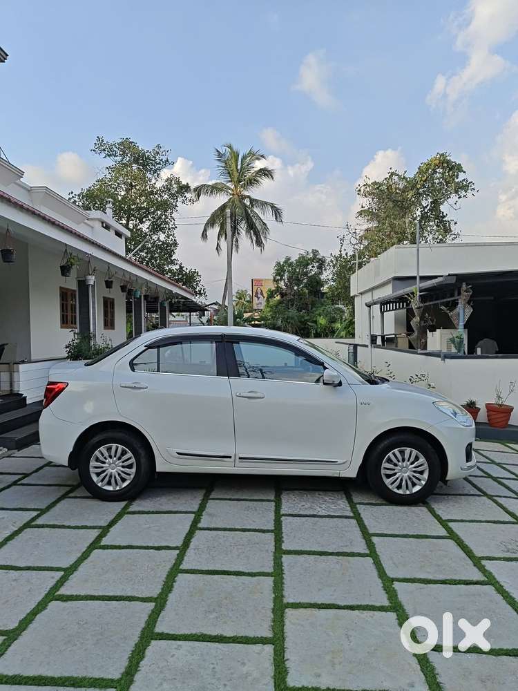Maruti Suzuki Dzire 1.2 Vxi Amt, 2017, Petrol