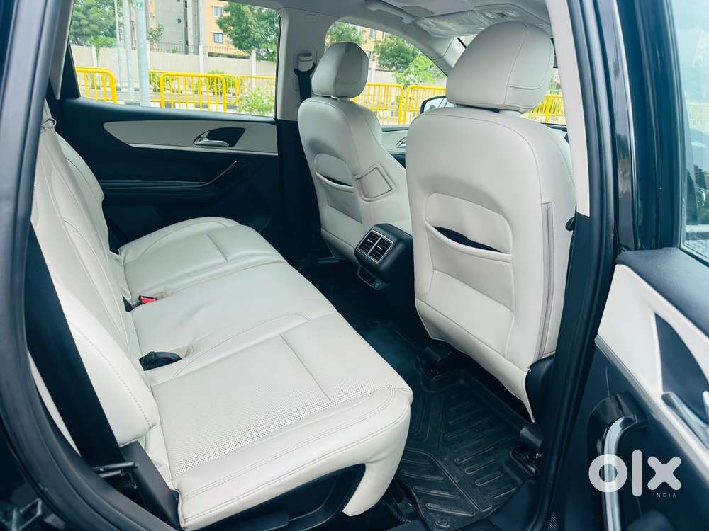 Mahindra Xuv700 2.2 Ax 7 Diesel At Luxury Pack Str, 2024, Diesel