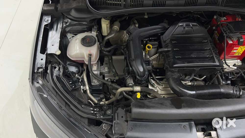 Skoda Slavia Ambition 1.0l Tsi At, 2022, Petrol