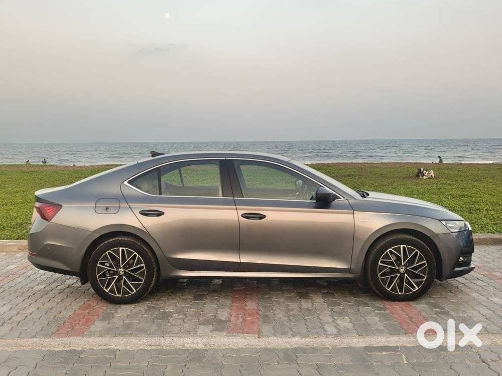 Skoda Octavia 2.0 L K Tsi At, 2022, Petrol
