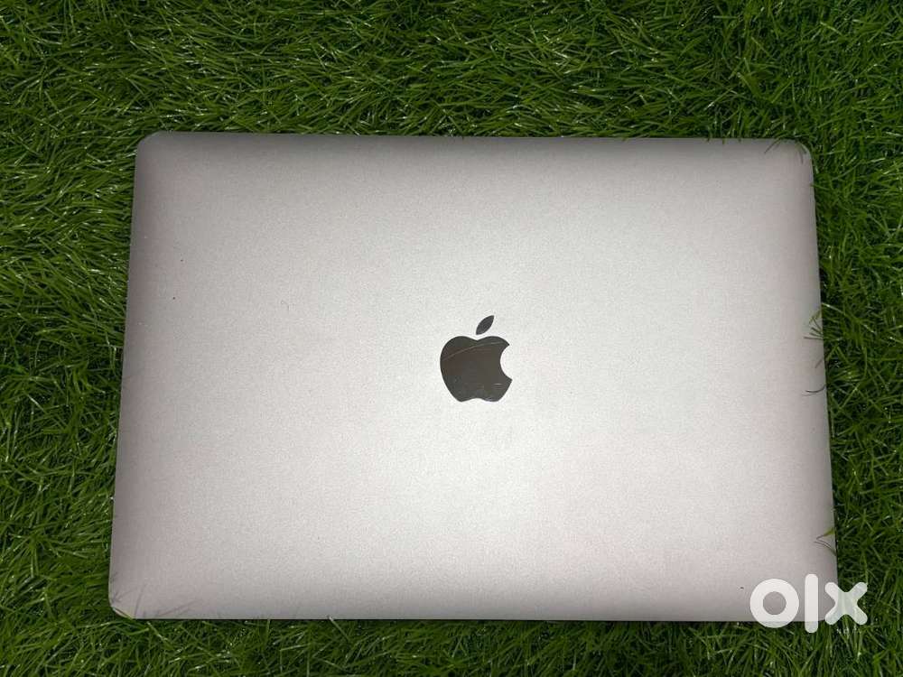 Apple MacBook Pro 13.3 2022 A2338 M2 8GB 256GB -6 Month Warranty-DACBY