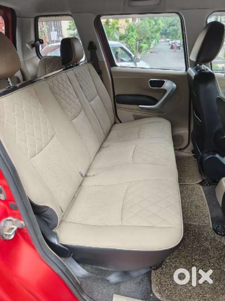 Mahindra Tuv 300 T10 Dual Tone, 2019, Diesel