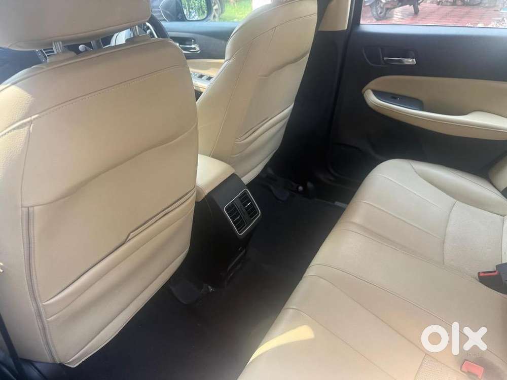 Honda City Zx 2023 Petrol 17000 Km Driven