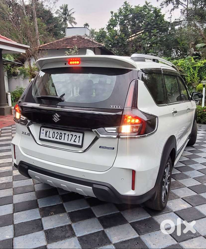 Xl6 Alpha Automatic (top Variant) Pearl White