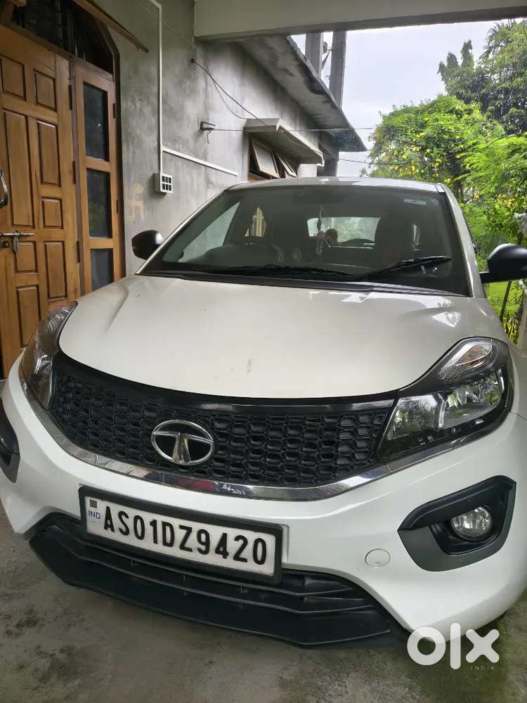 Tata Nexon Xm (petrol)very  Good Condition