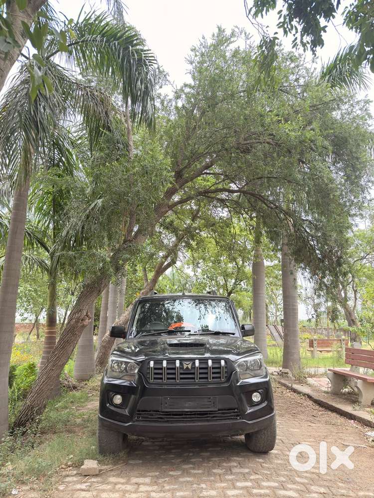 Mahindra Scorpio Classic 2021