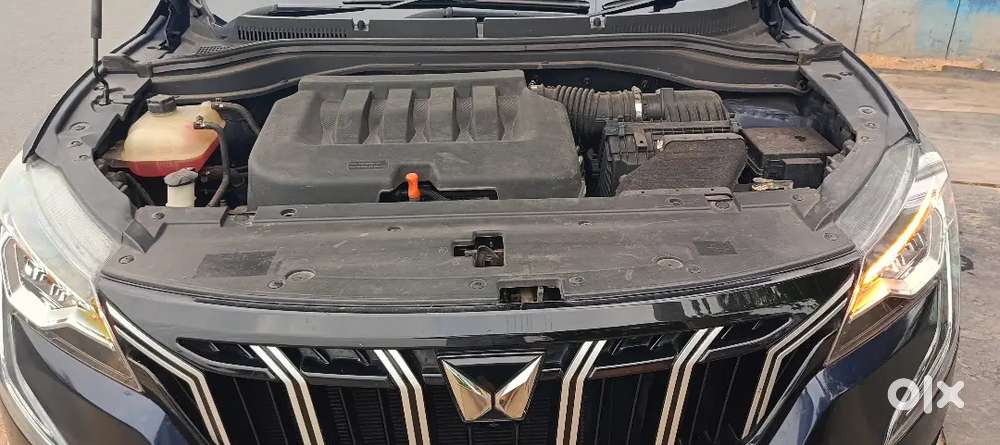 Xuv 700 Ax5 7 Seater Good Condition