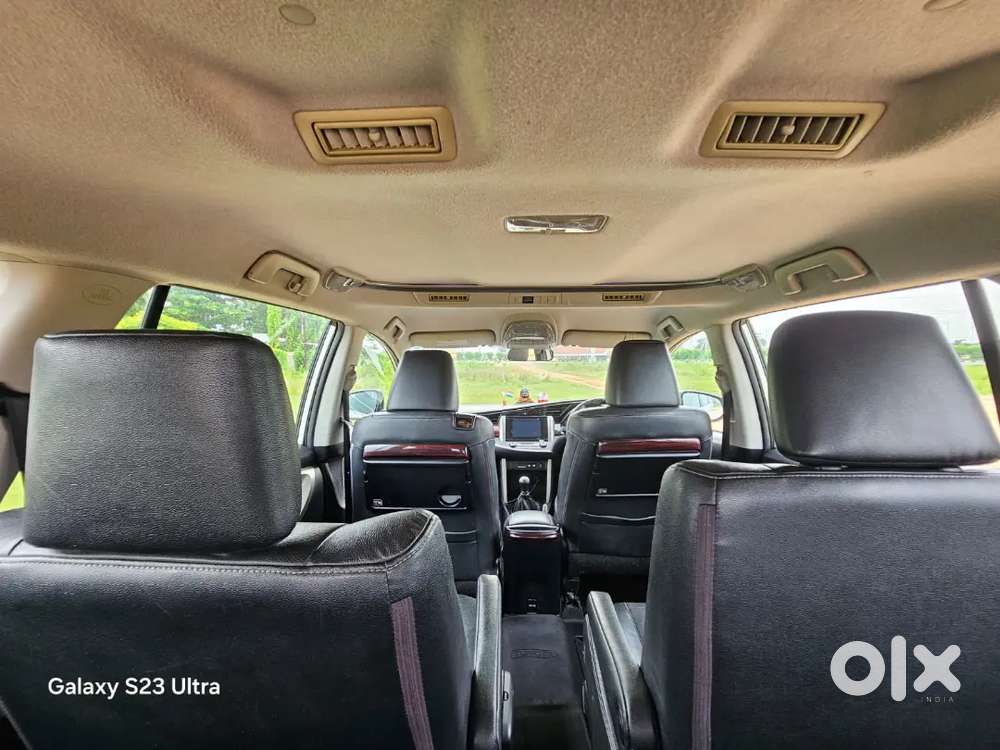 Toyota Innova Crysta 2.4 Diesel 2017
