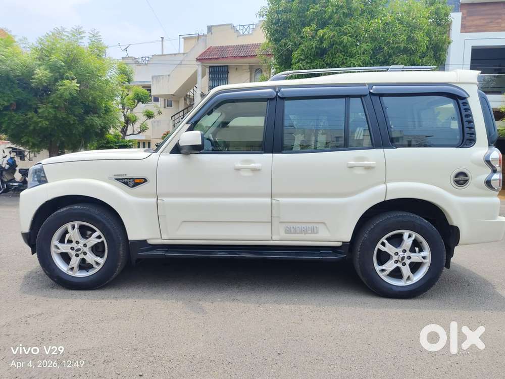 Mahindra Scorpio S10, 2015, Diesel