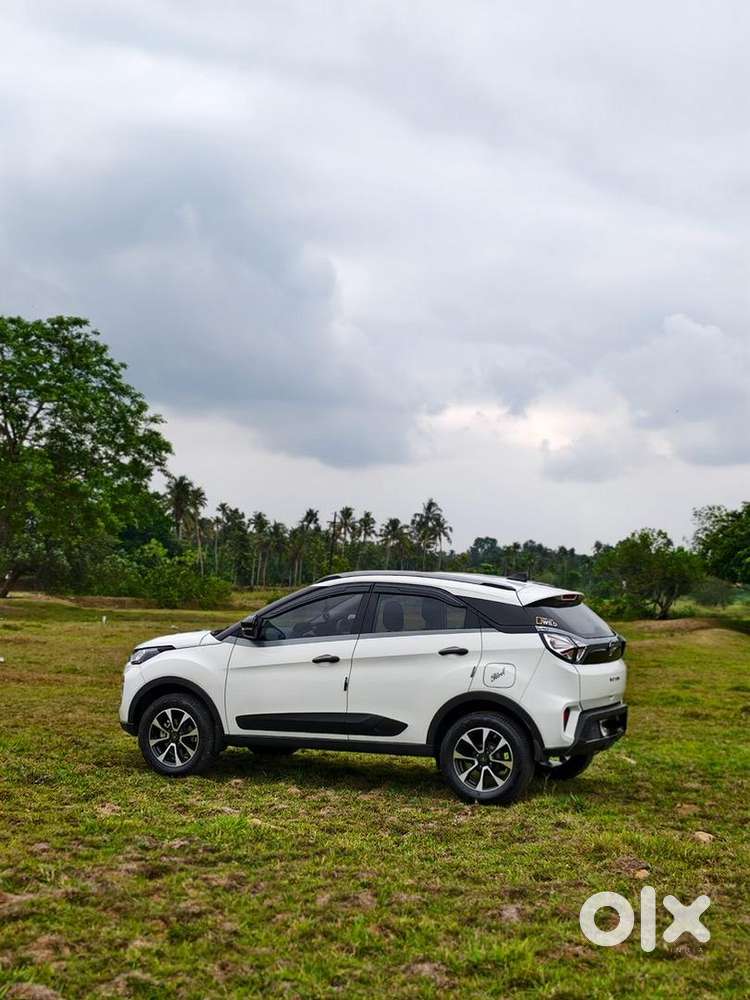 Urgent Sale – Moving Abroad!    Tata Nexon Xm Petrol (2021)