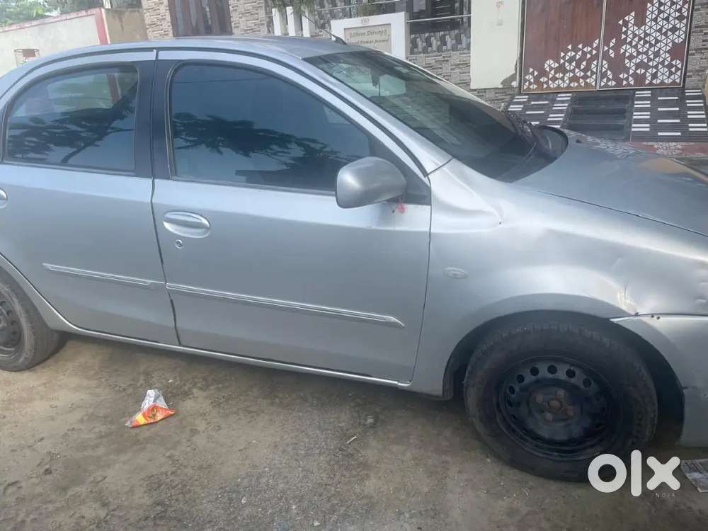 Toyota Etios G Exclusive 2011
