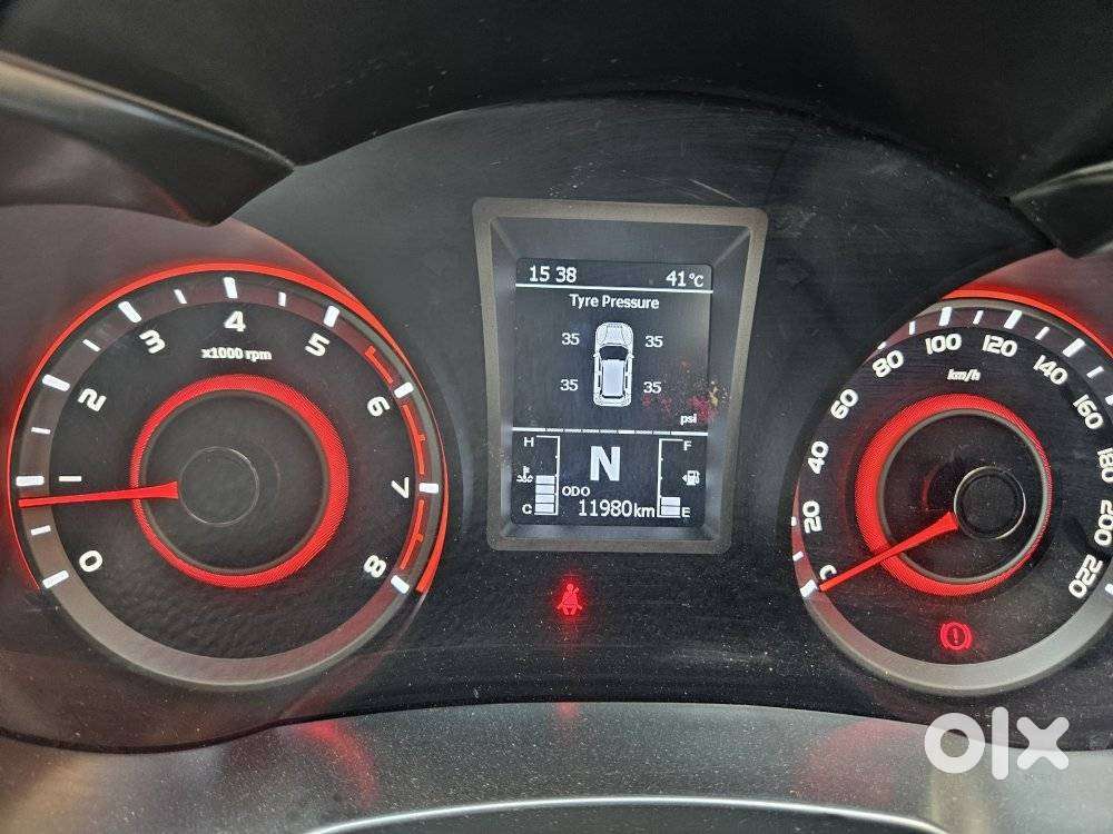 Mahindra Xuv300 W8 Option, 2022, Petrol