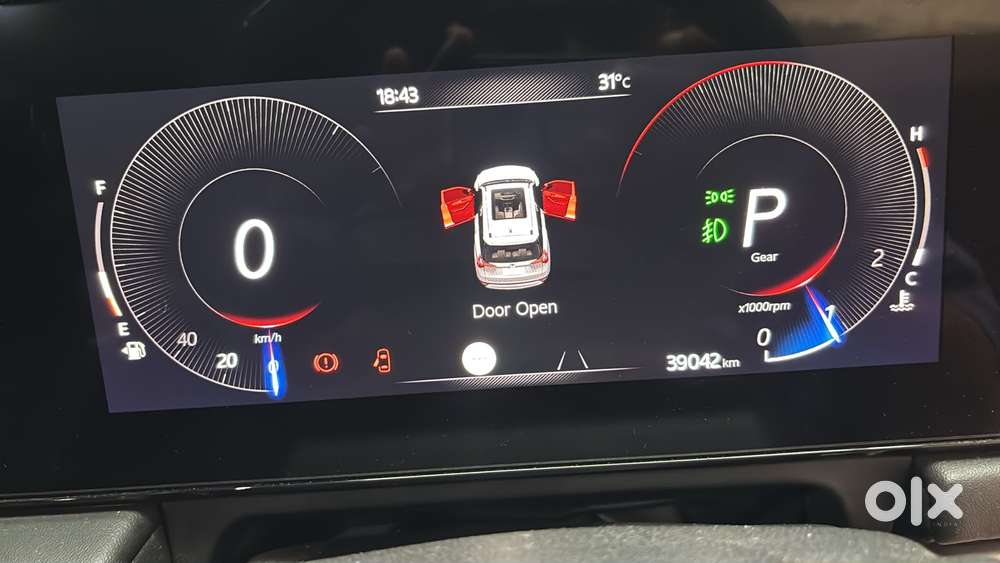 Mahindra Xuv700 2.2 Ax 7 Diesel At Luxury Pack Str, 2025, Diesel
