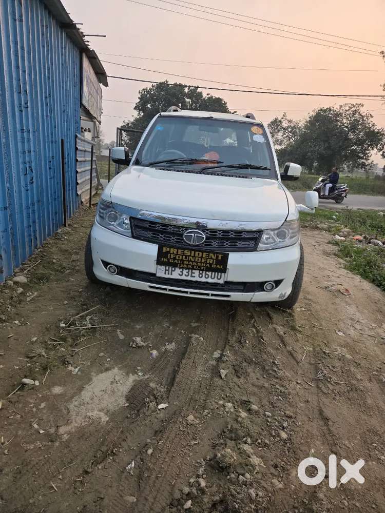 Tata Safari Storme 2014