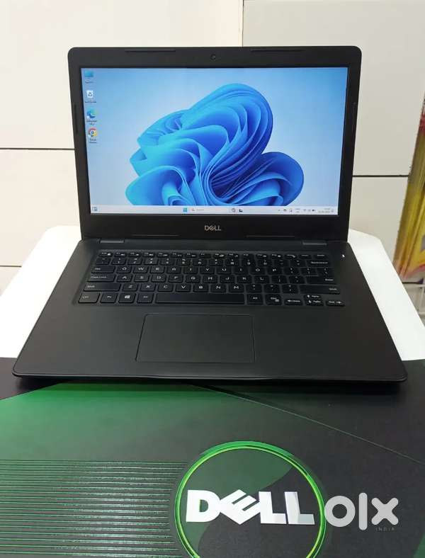 DELL Latitude 8th Gen i5 processor with SSD and Graphic