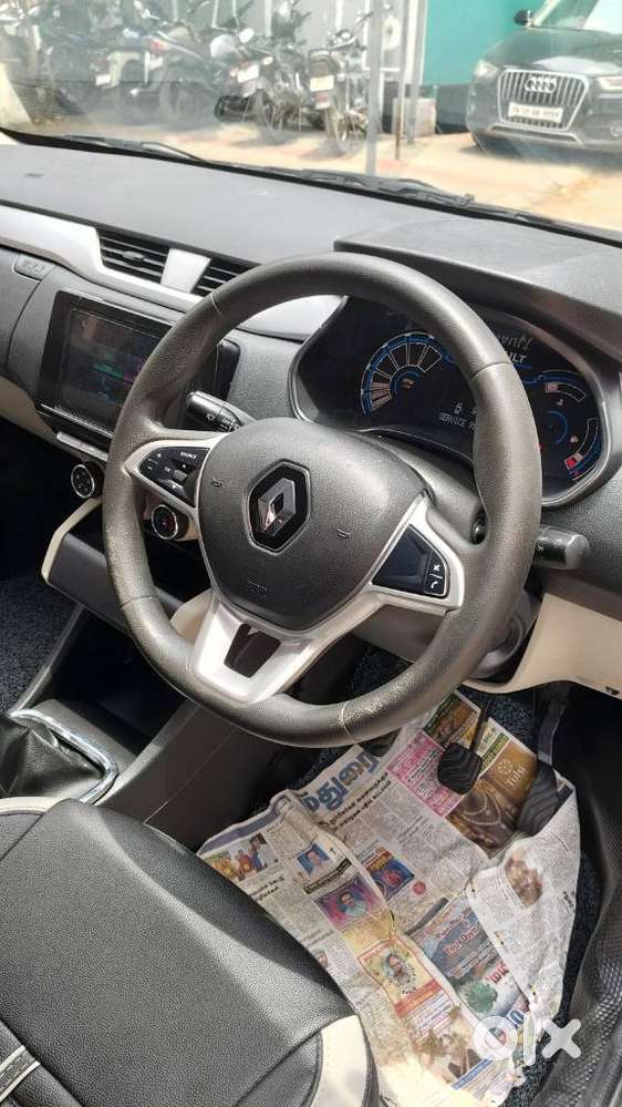Renault Triber Rxz, 2022, Petrol
