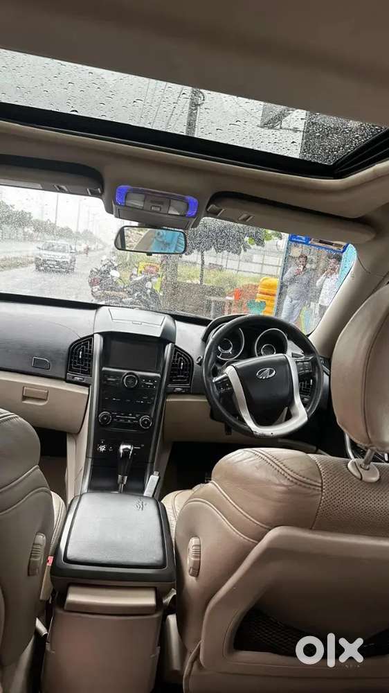 Mahindra Xuv500 2016 Diesel 140000 Km Driven