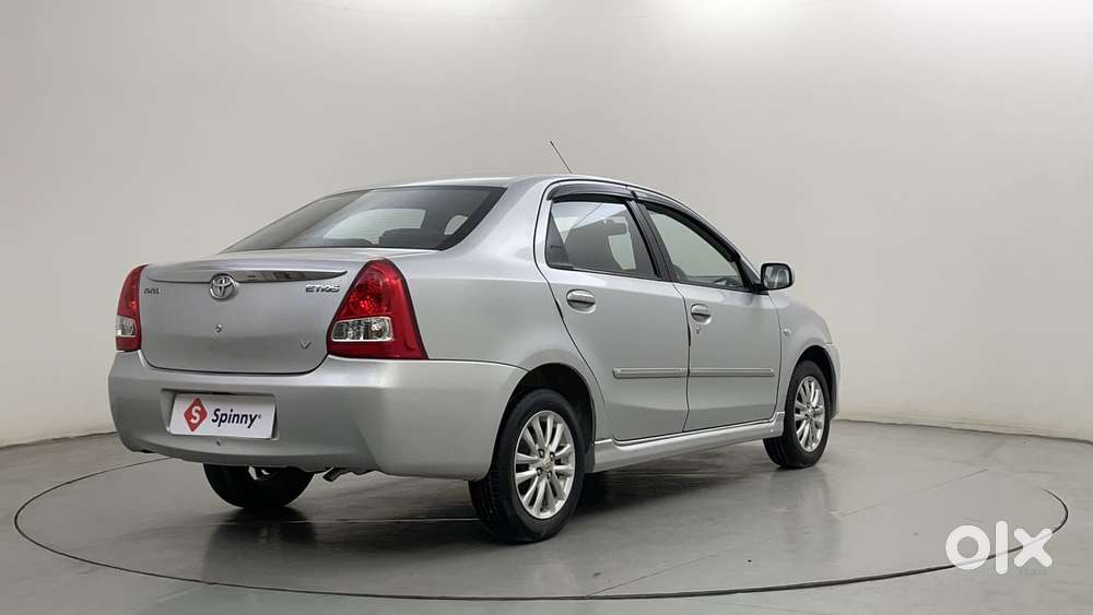 Toyota Etios 1.5 V, 2011, Petrol