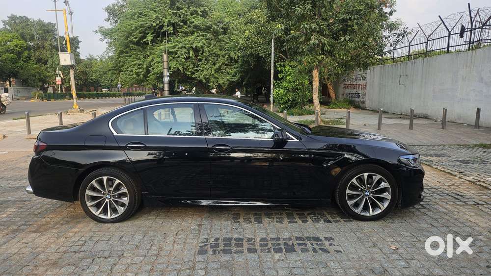 Bmw 5 Series 2.0 520i Luxury Line, 2018, Petrol