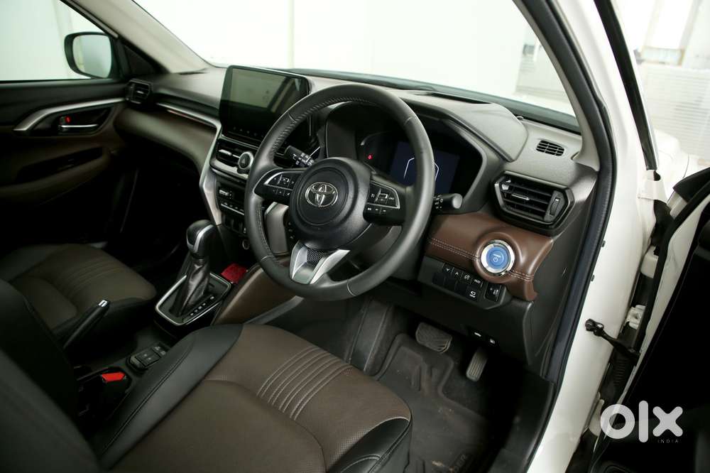 Toyota Urban Cruiser Hyryder 1.5 V Hybrid, 2022, Petrol