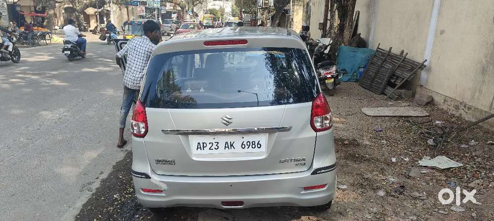 Maruti Suzuki Ertiga 2014 Petrol 75000 Km Driven