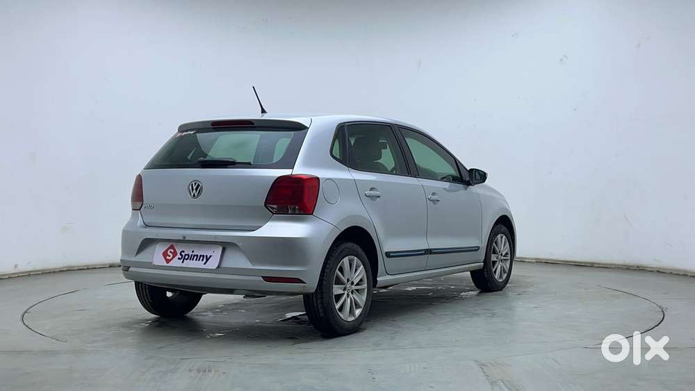 Volkswagen Polo Petrol Highline 1.2l, 2015, Petrol