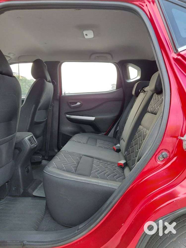 Nissan Magnite 1.0 Xv Premium, 2021, Petrol
