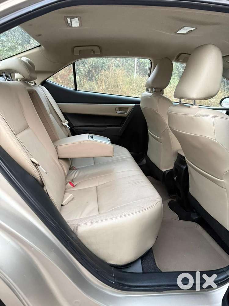 Toyota Corolla Altis Vl At, 2015, Petrol
