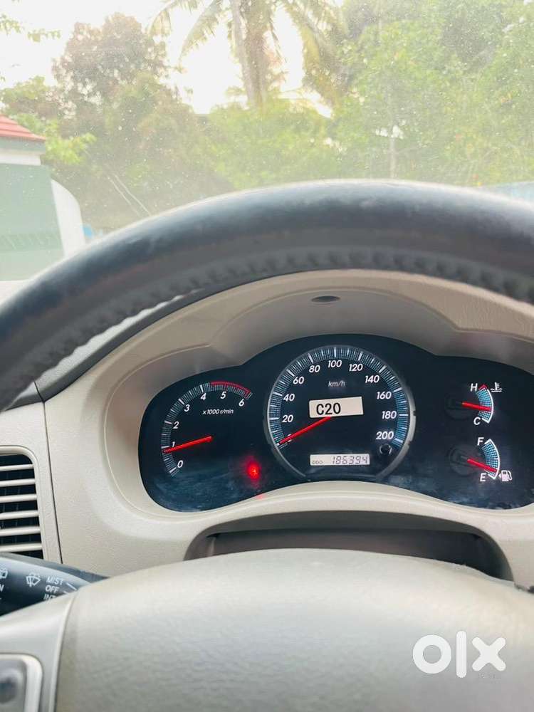 Toyota Innova 2013 Diesel Well Maintained