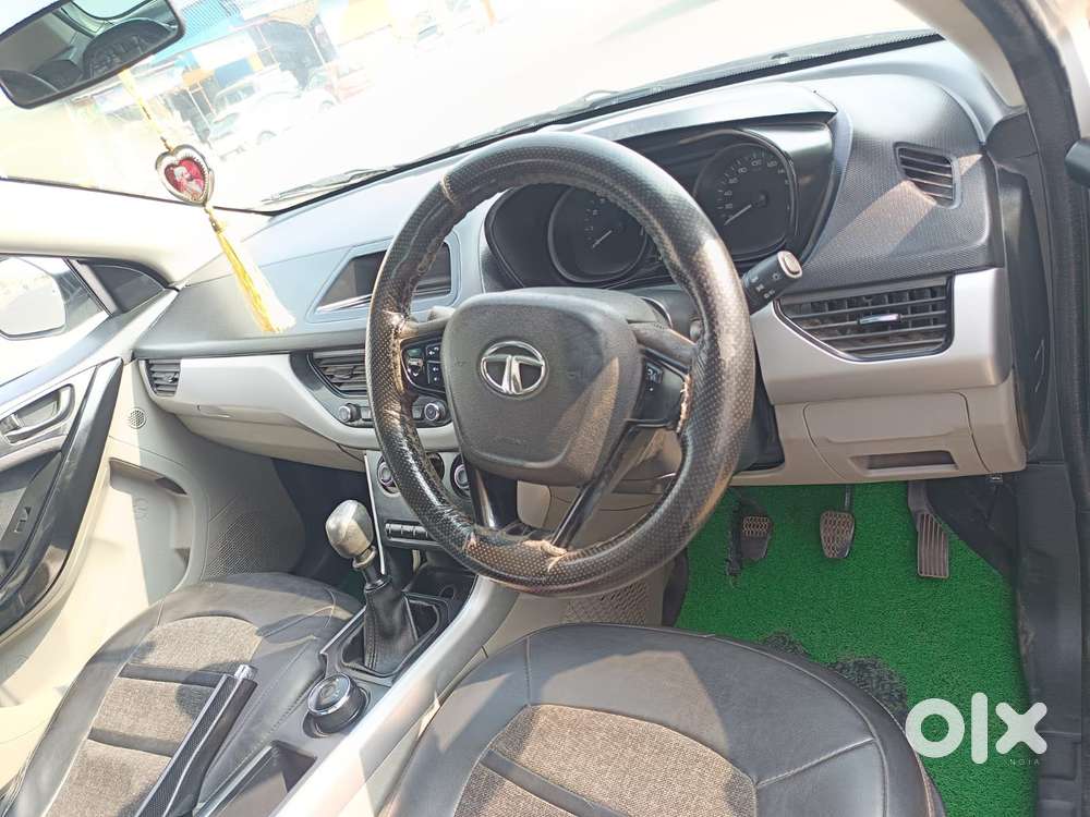 Tata Nexon 1.5 Revotorq Xm (s), 2018, Diesel