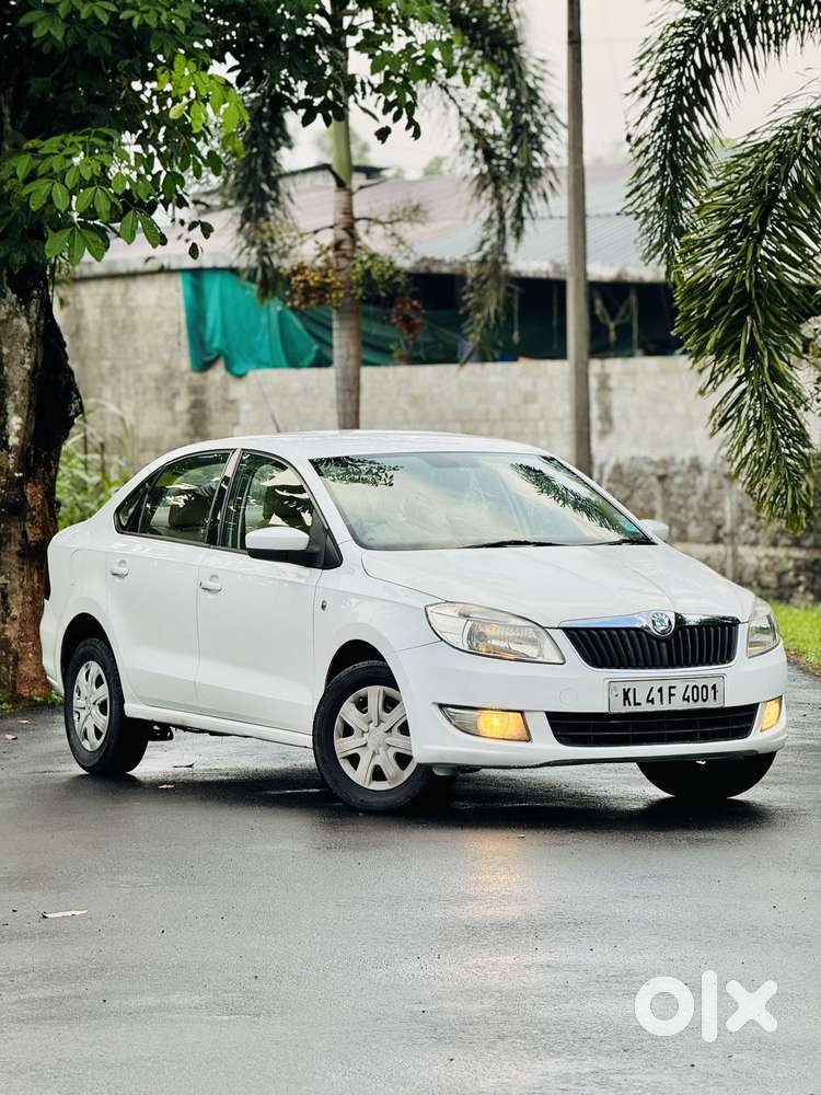 Skoda Rapid 1.6 Mpi At Ambition, 2012, Petrol