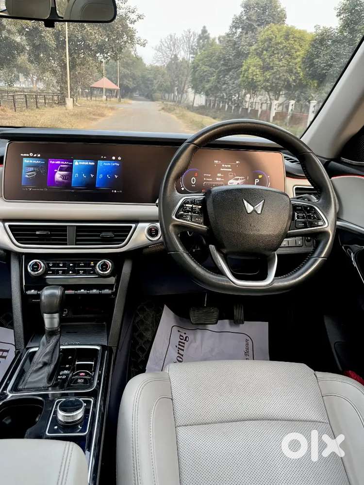 Mahindra Xuv700 Ax7l Awd( 4x4 )  Full Top End Model Pb Regd Car