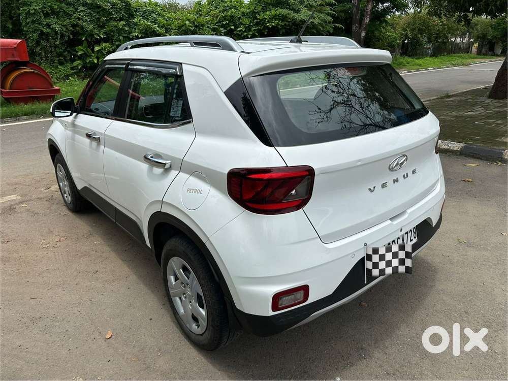 Hyundai Venue 1.2 S Plus, 2021, Petrol
