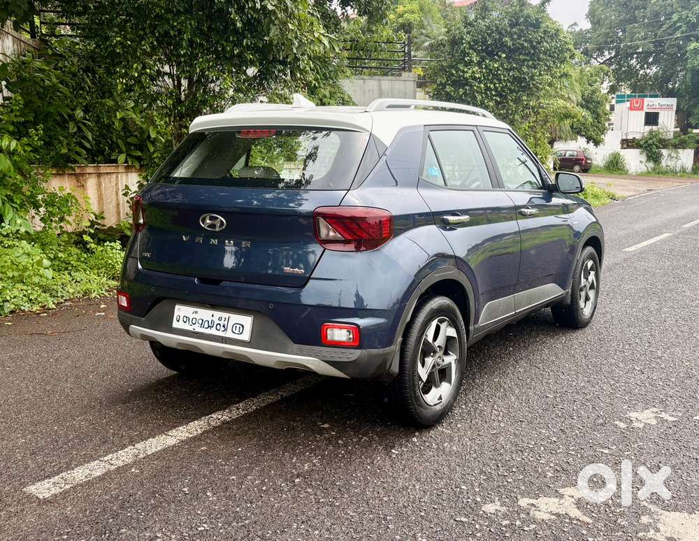 2021 Hyundai Venue Petrol Turbo Dct,driven 37000
