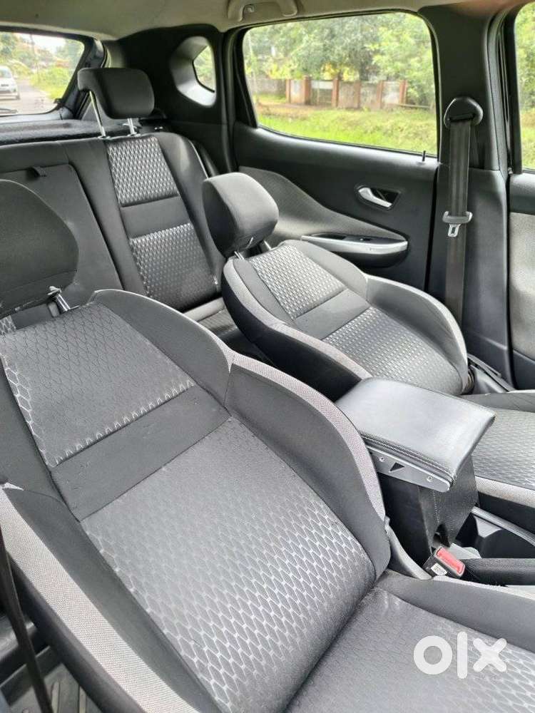 Nissan Magnite, 2021, Petrol